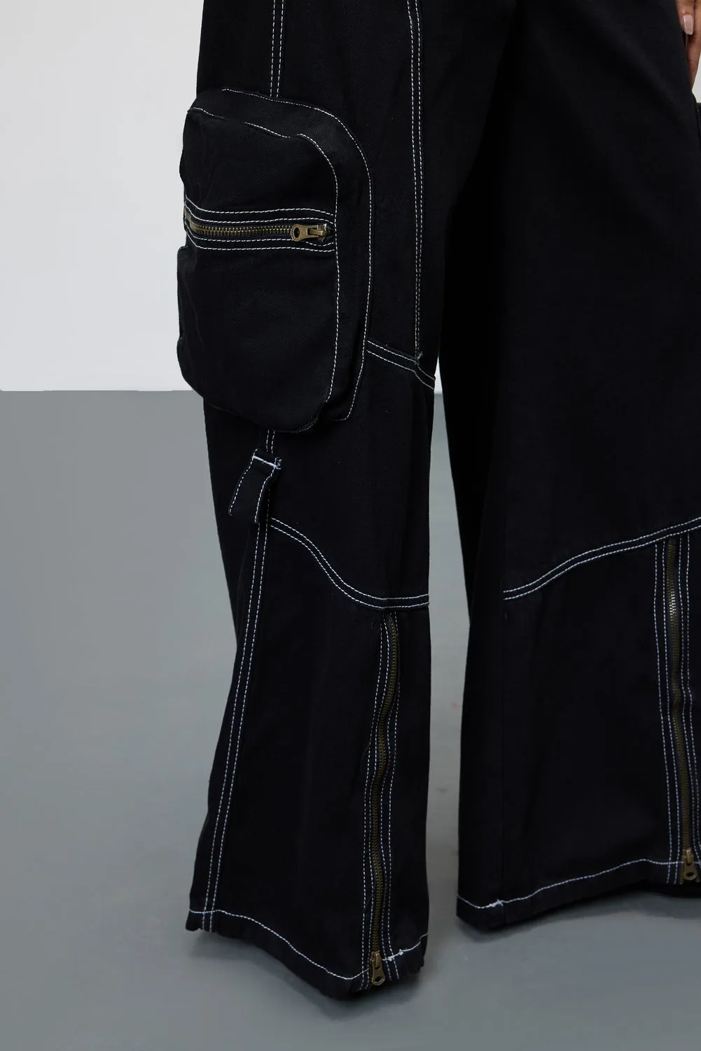 Black Trailblaze Cargo Jeans