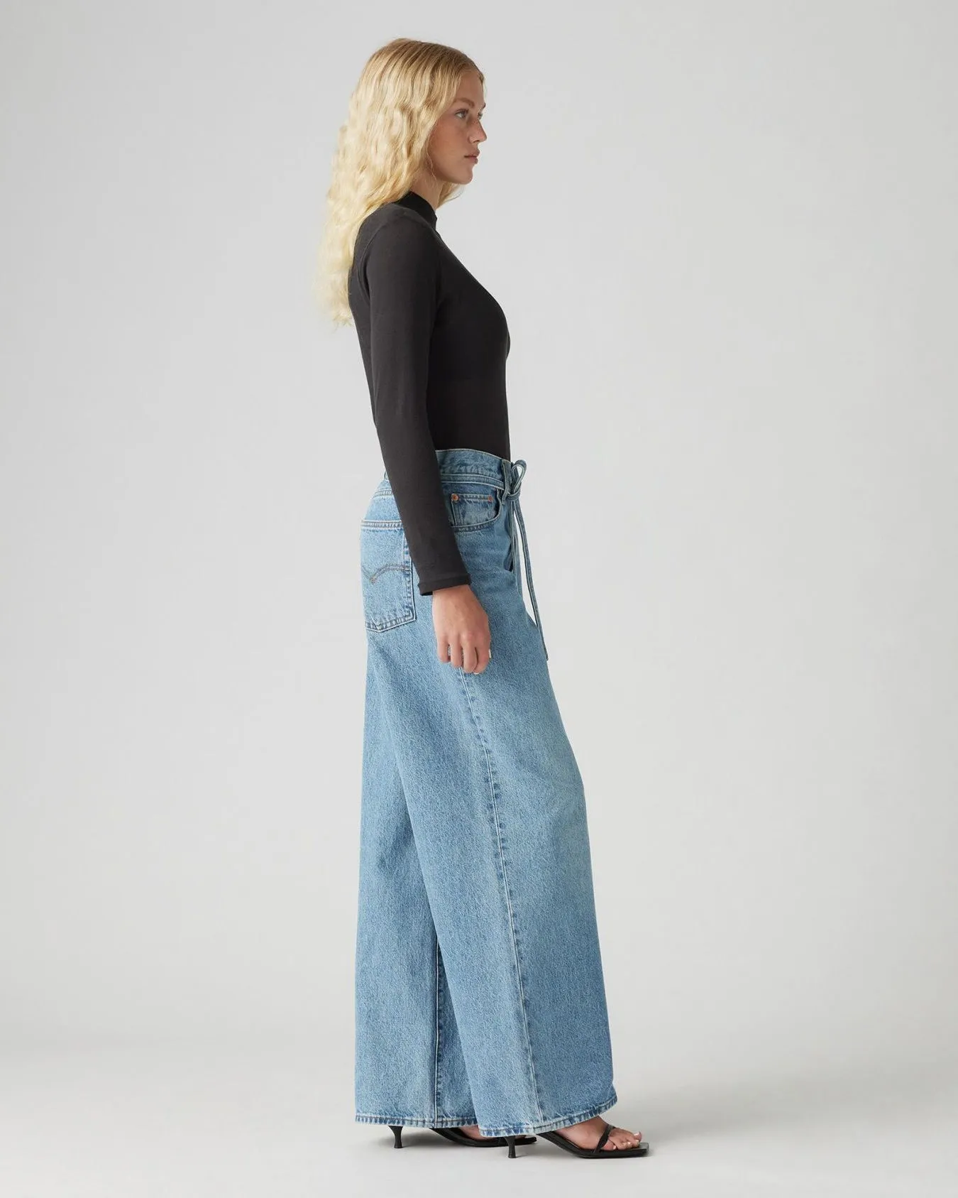 Levi's® Womens XL Straight Wide Leg Jeans - Thanks Friend